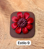 Broches rojos