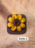 Broches amarillos