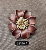 Broches marrones