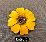 Broches amarillos