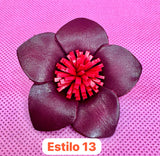 Broches rojos