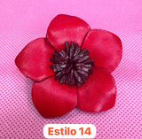 Broches rojos