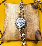 Broches plateados