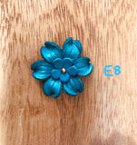 Broches azules